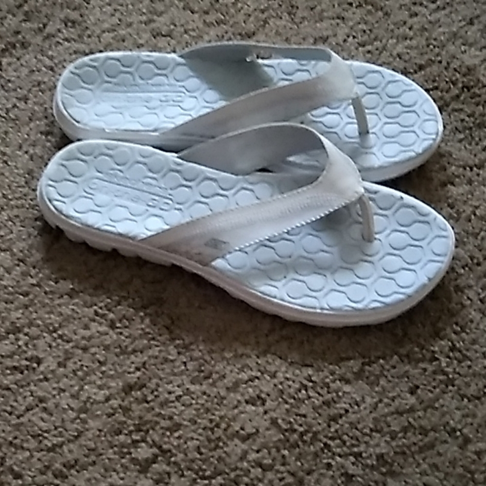 Sketchers on the go Women Sandals.